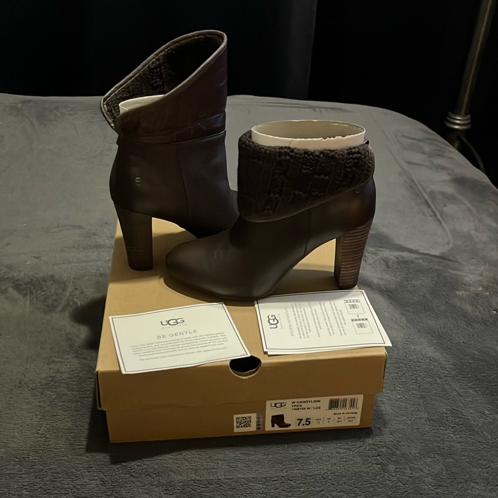 NIB $225 Women 7.5 UGG Dandylion Tres  Heel Bootie fold up or down!